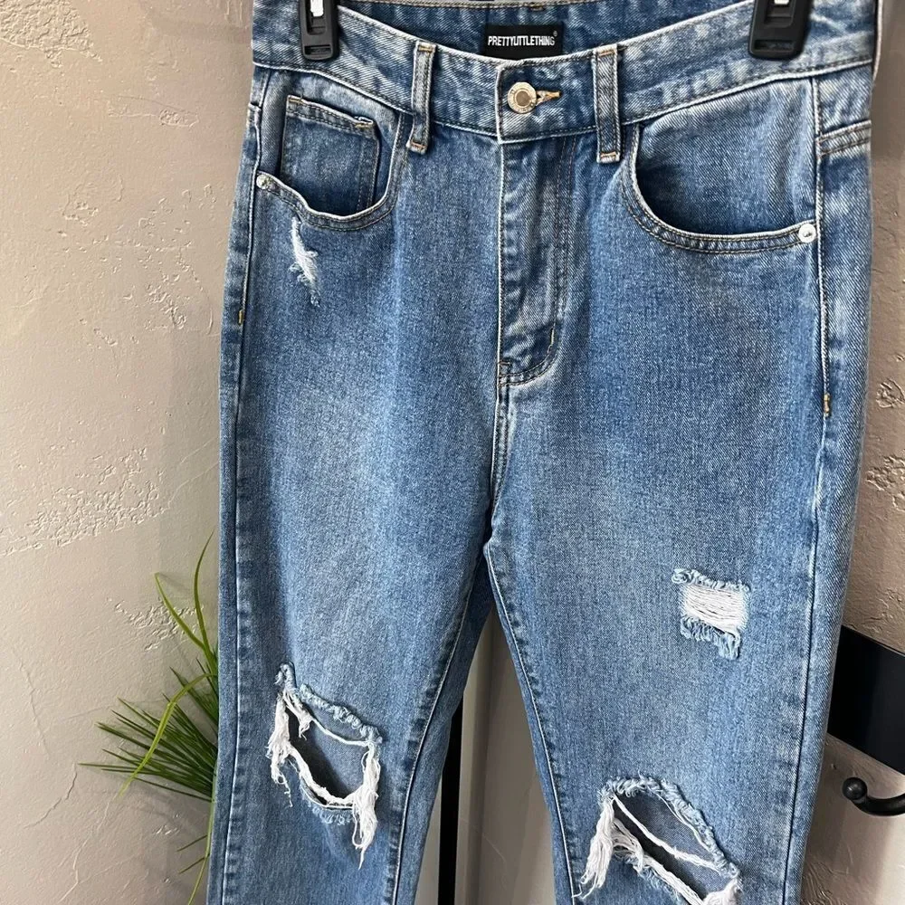 PRETTYLITTLETHING RIPPED LONG LEG STRAIGHT JEANS UK Size 10 US Size 6/28